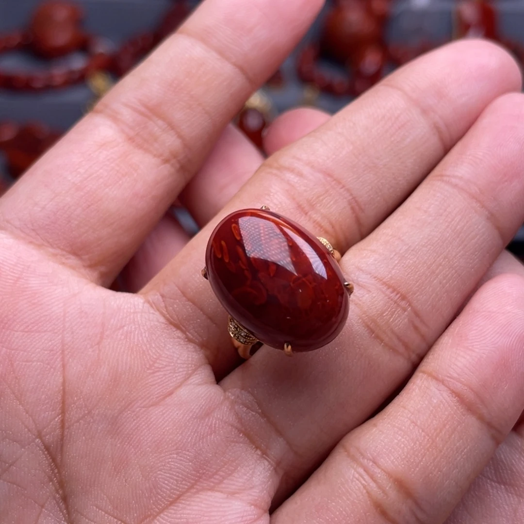 南红玛瑙18K金镶嵌珠宝奇石戒指