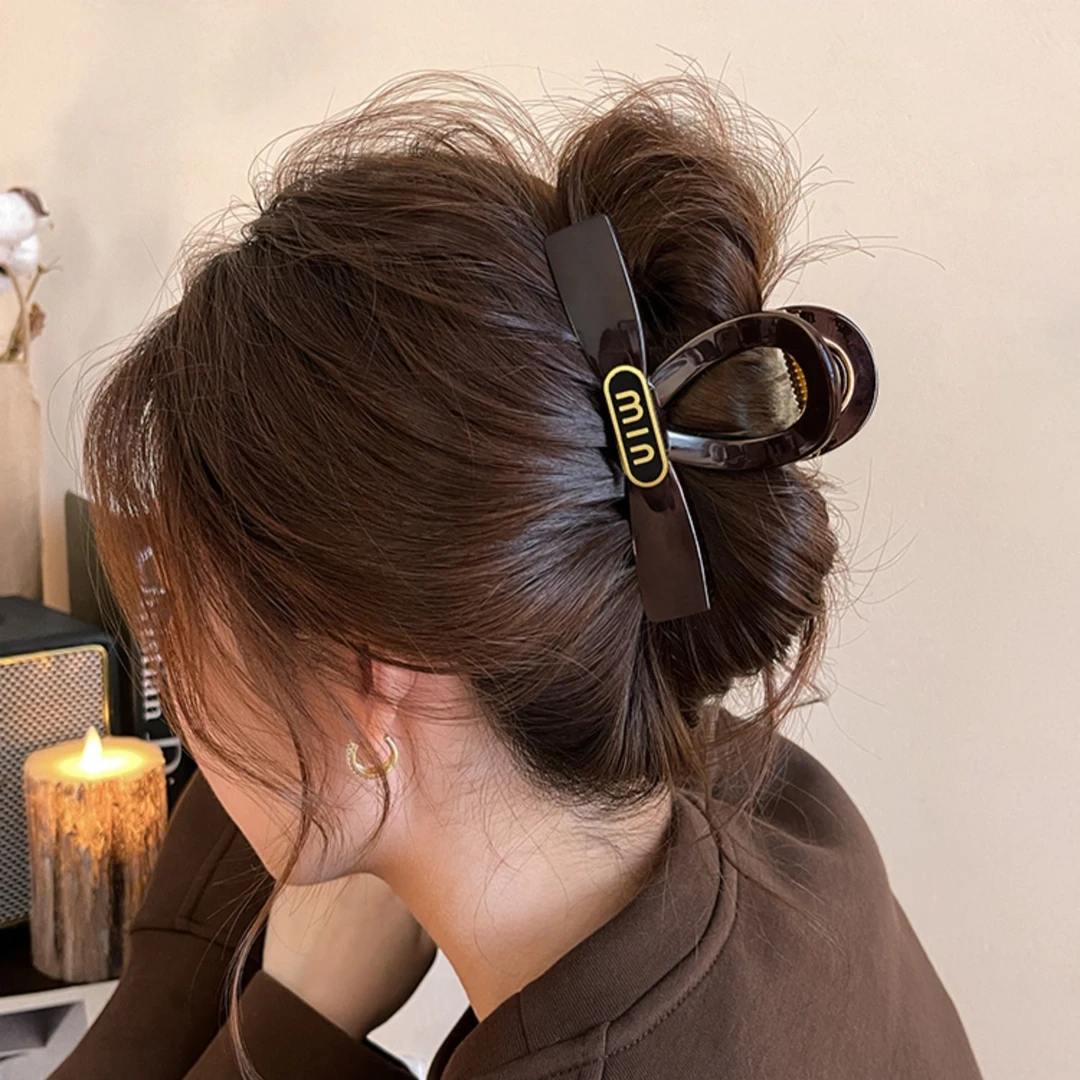 秋冬复古字母鲨鱼夹大号高级感抓夹女2024新款发夹后脑勺夹子发饰