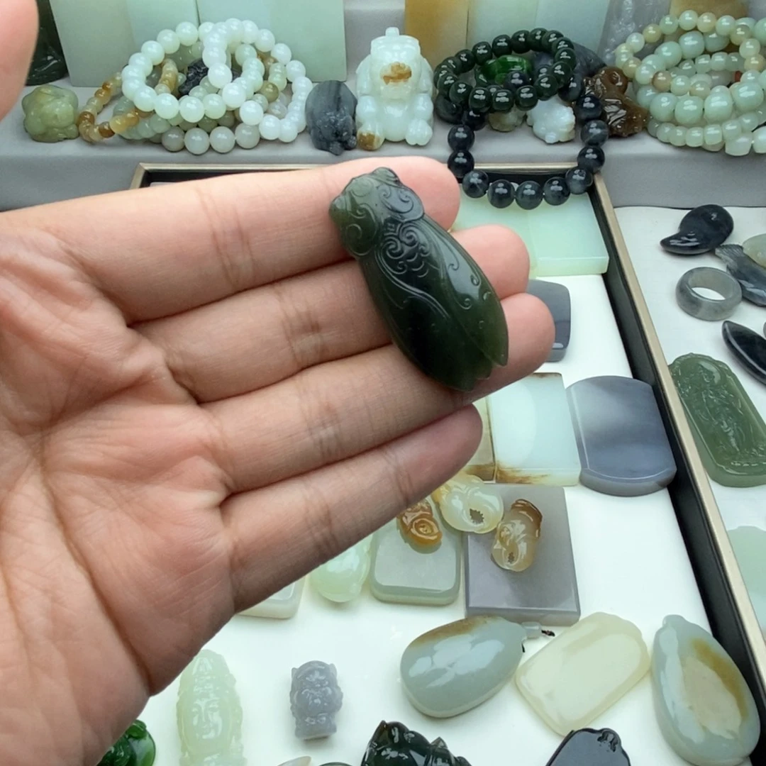 阿***哥颈饰未镶嵌和田玉