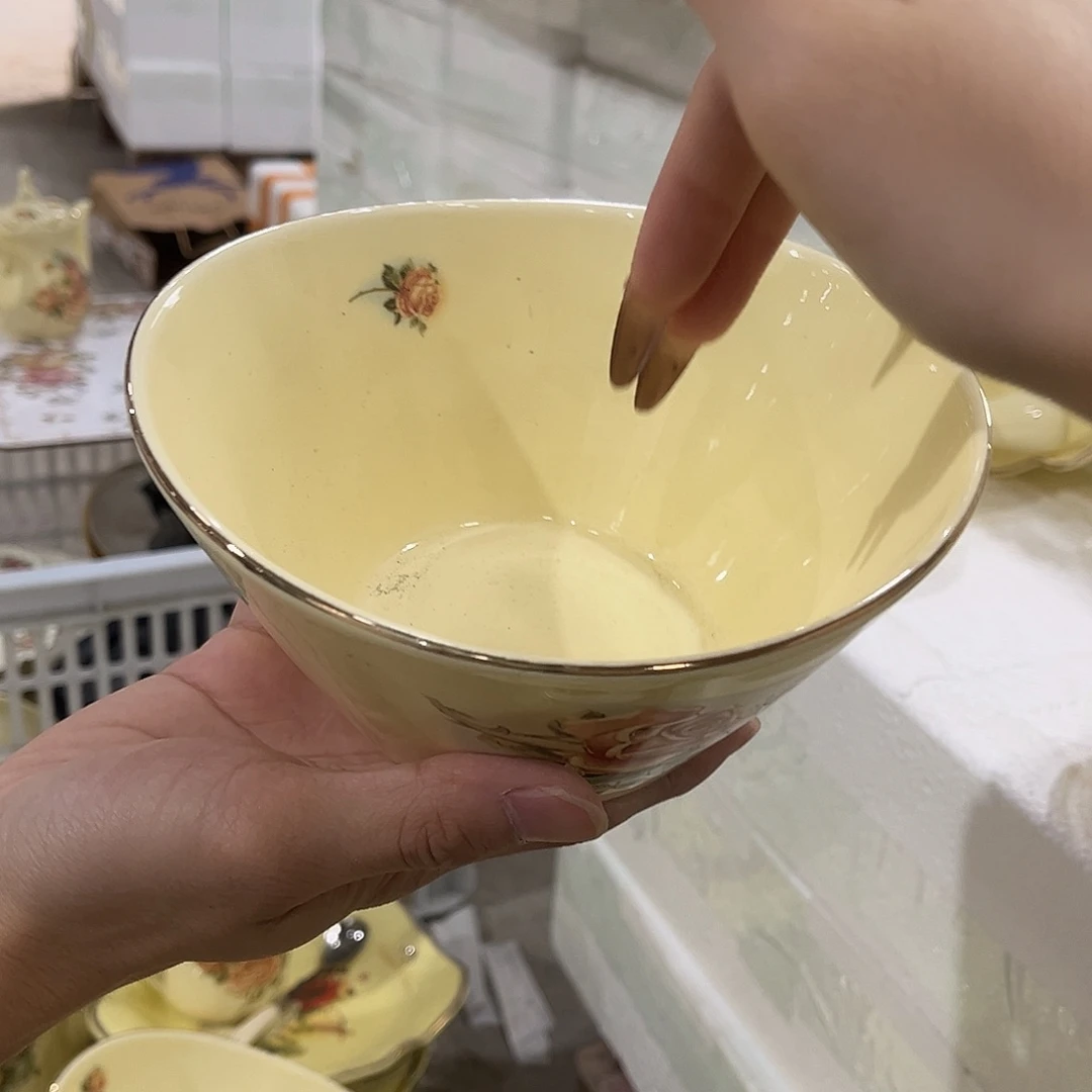 星博陶瓷有限公司2个