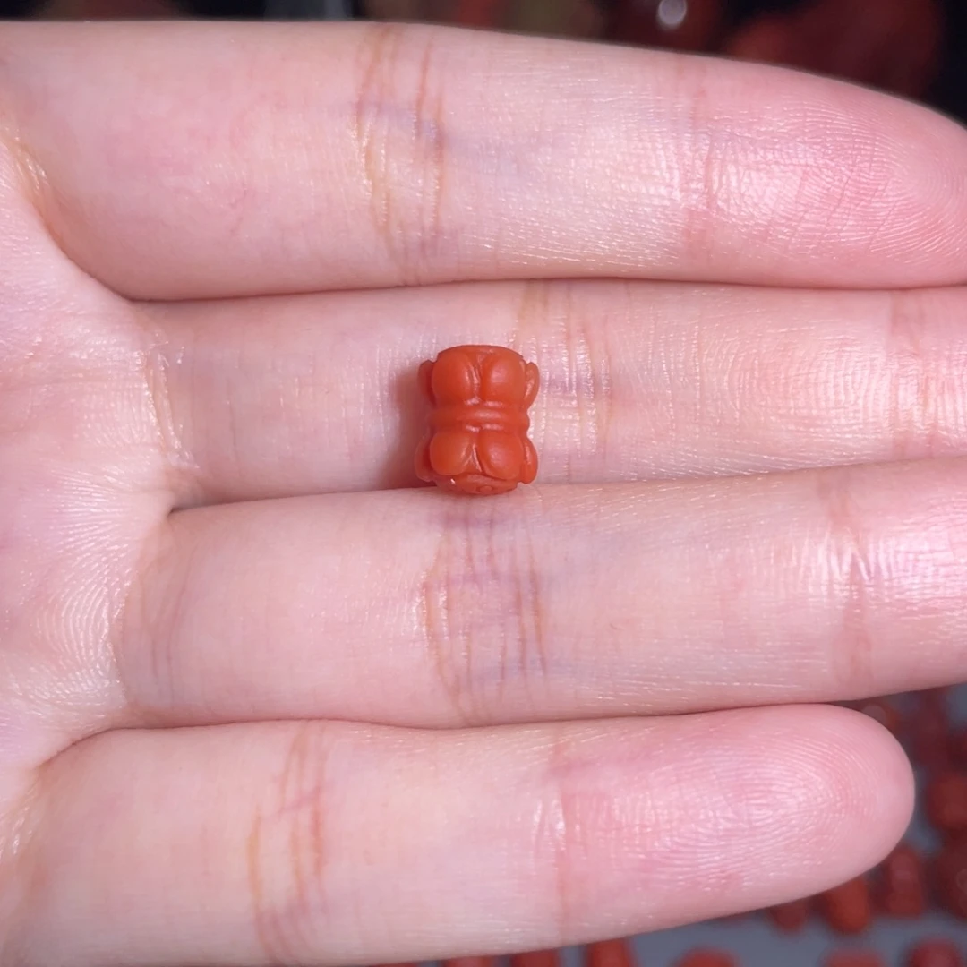 南红玛瑙未镶嵌并蒂莲7mm+
