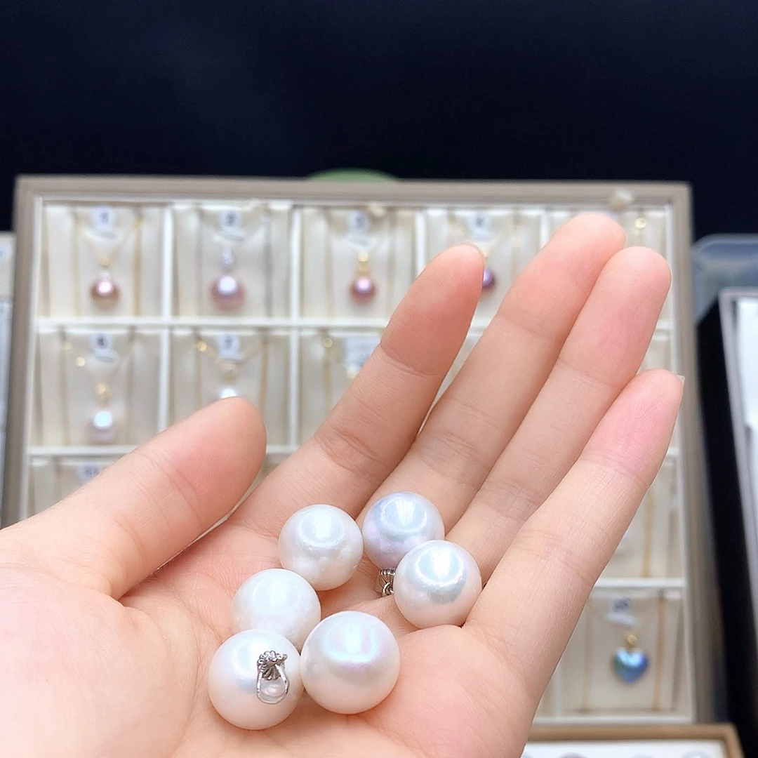 淡水珍珠合金吊坠(赠链)