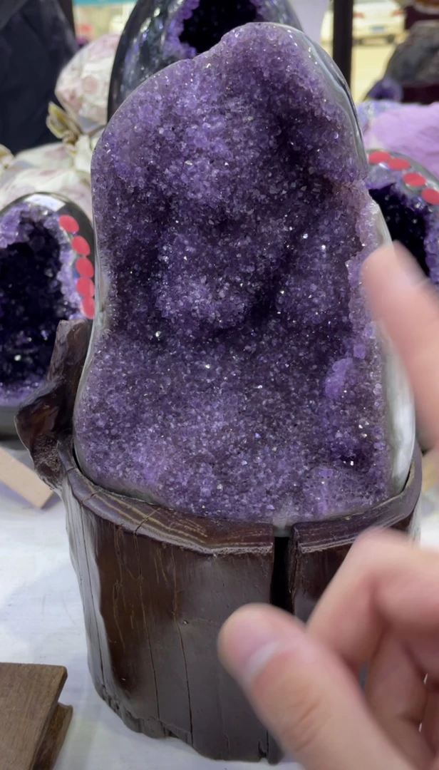 巴西乌拉圭紫水晶摆件