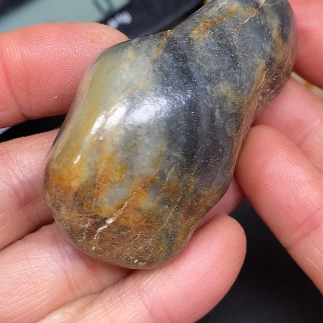 和田玉未镶嵌珠宝奇石