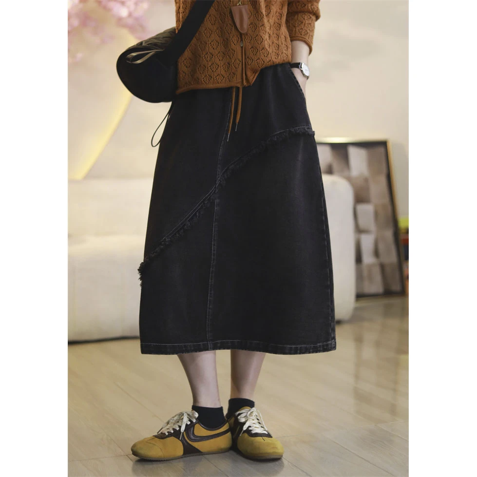 （浅笑）8213黑色 毛边风刺绣拼接牛仔半身裙宽松显瘦减龄休闲A字裙