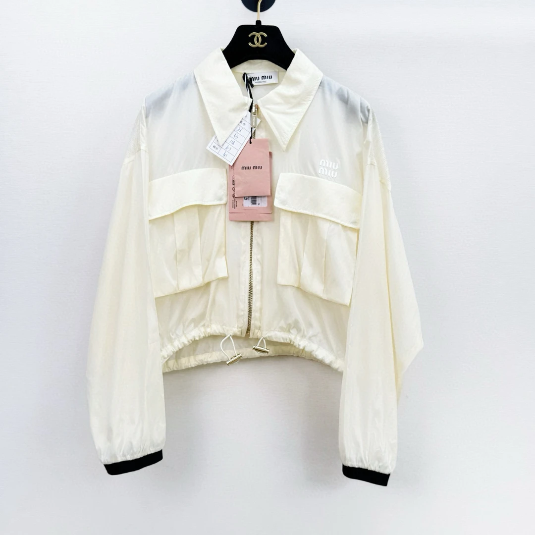 未使用 MIU MIU/缪缪 冲锋衣外套 正品 36码 胸围118 衣长47