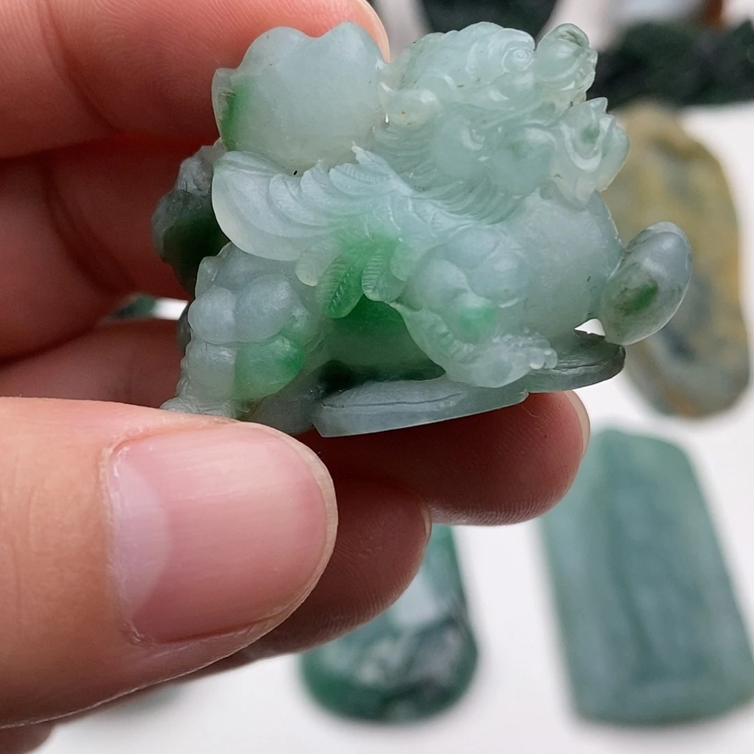 定制翡翠未镶嵌貔貅