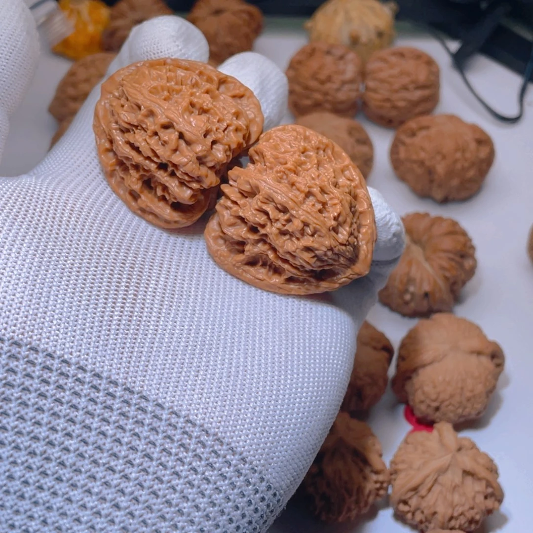 文玩核桃吊坠文玩核桃全品三角将有黄