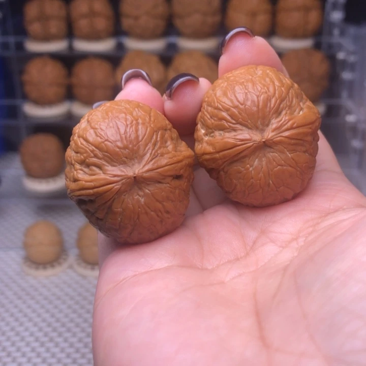 文玩核桃把件16号铁锤妹妹35尺