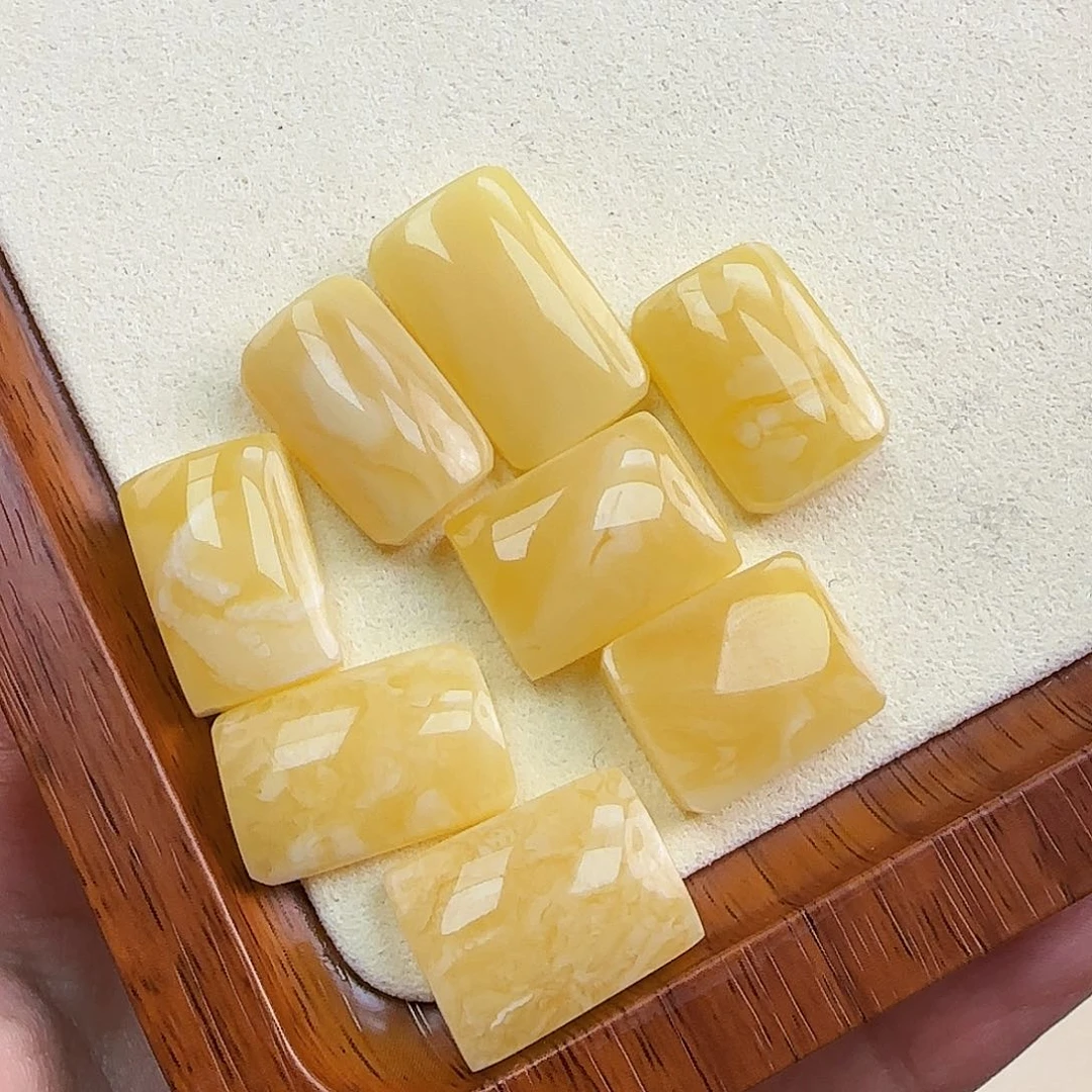 蜜蜡珠宝奇石未镶嵌多样性发一