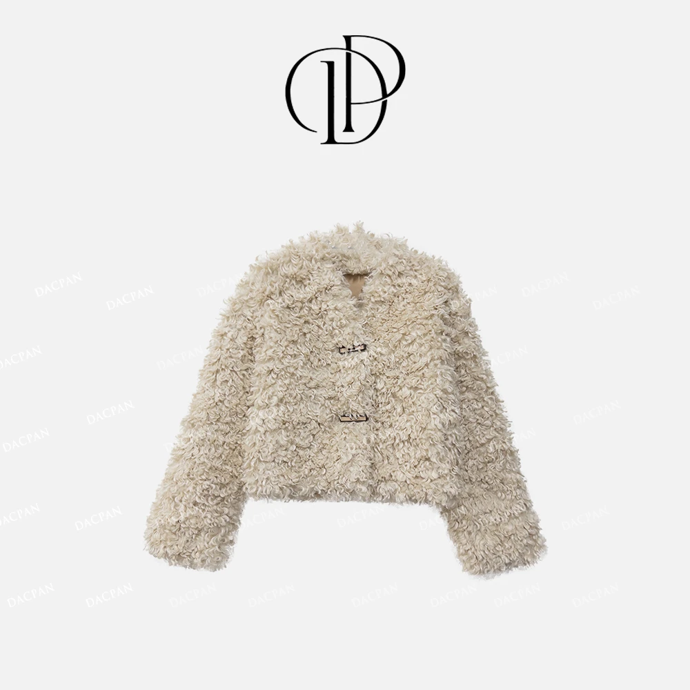 DACPAN-“牧歌恋人”短款牛角扣外套 2024/盼•PP 6815