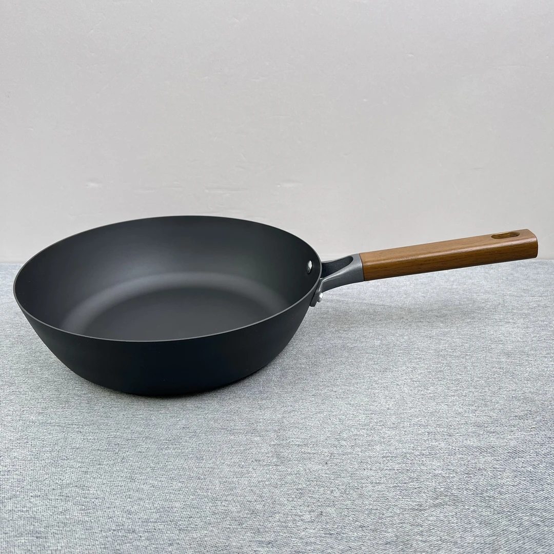 TG285 VOKO单柄铁炒锅多用锅28*8CM单锅重约1.12KG
