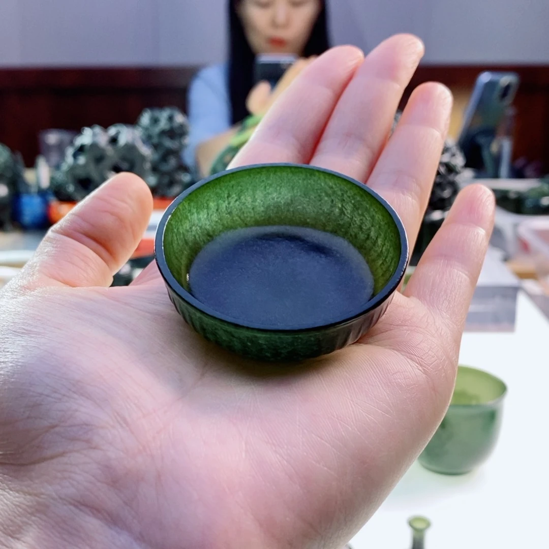 未镶嵌和田玉（青玉）摆件