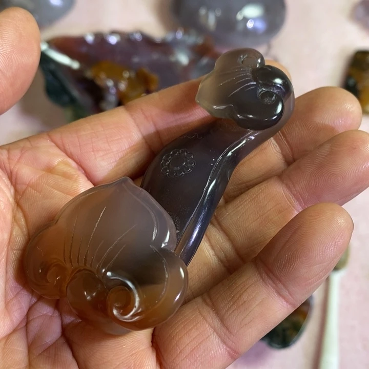 玛瑙/玉髓未镶嵌珠宝奇石