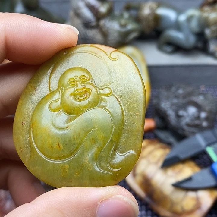 未镶嵌蛇纹石玉颈饰
