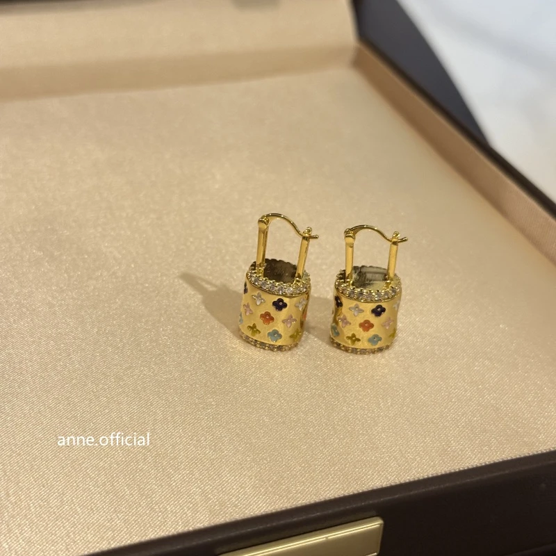 铜合金耳饰 创意个性彩色花朵水桶包耳饰【R466】