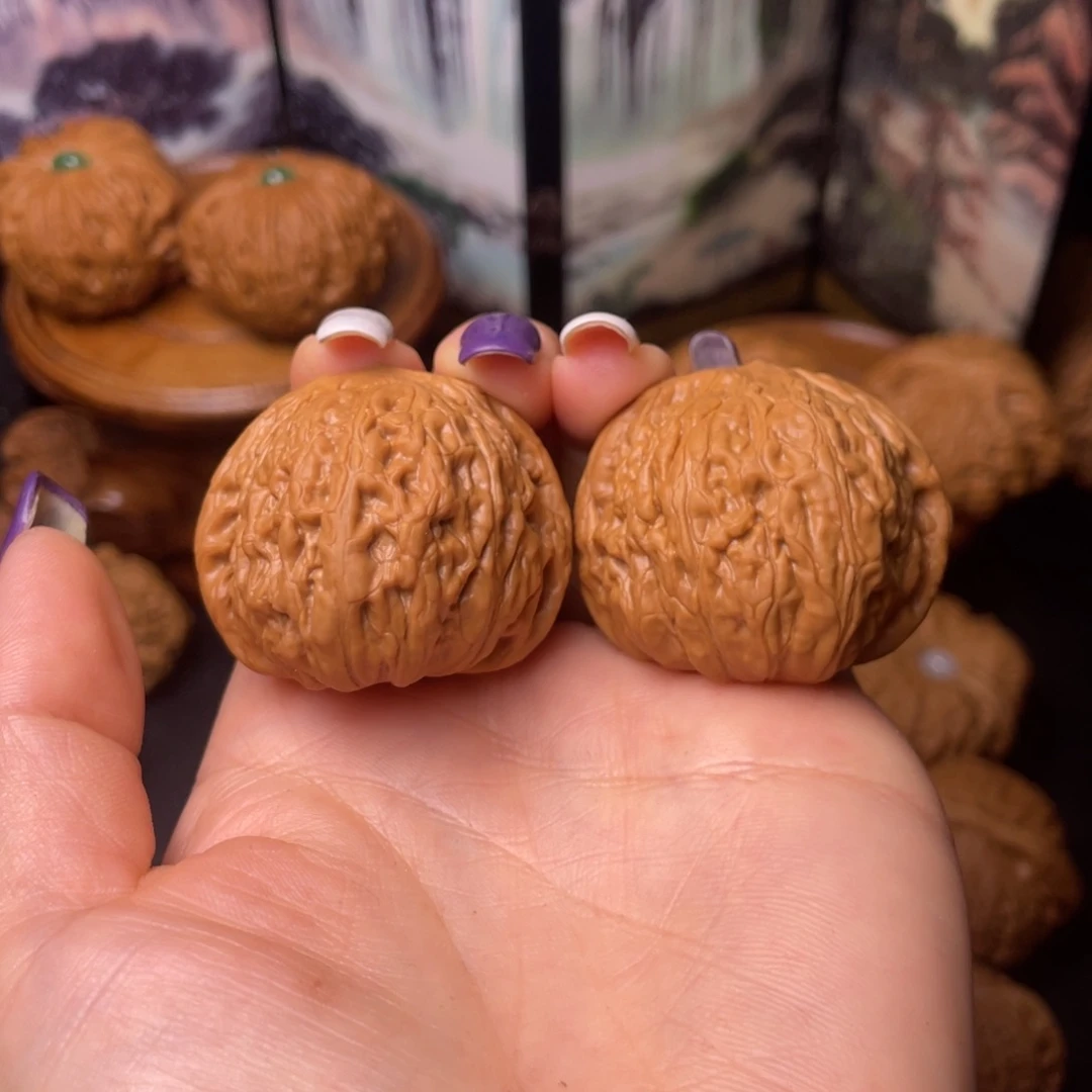 文玩核桃把件40全品铁锤