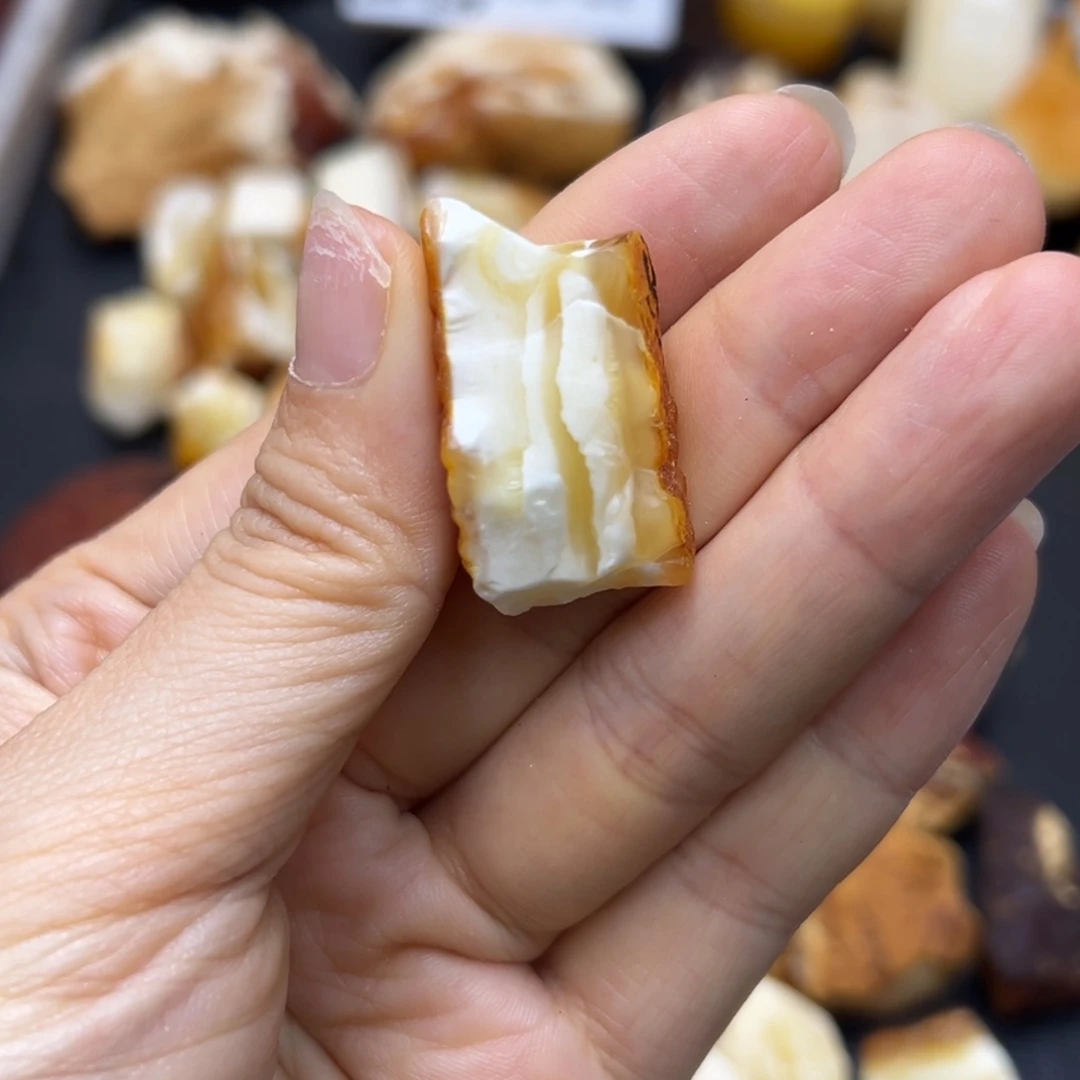 定制琥珀未镶嵌蜜蜡原石