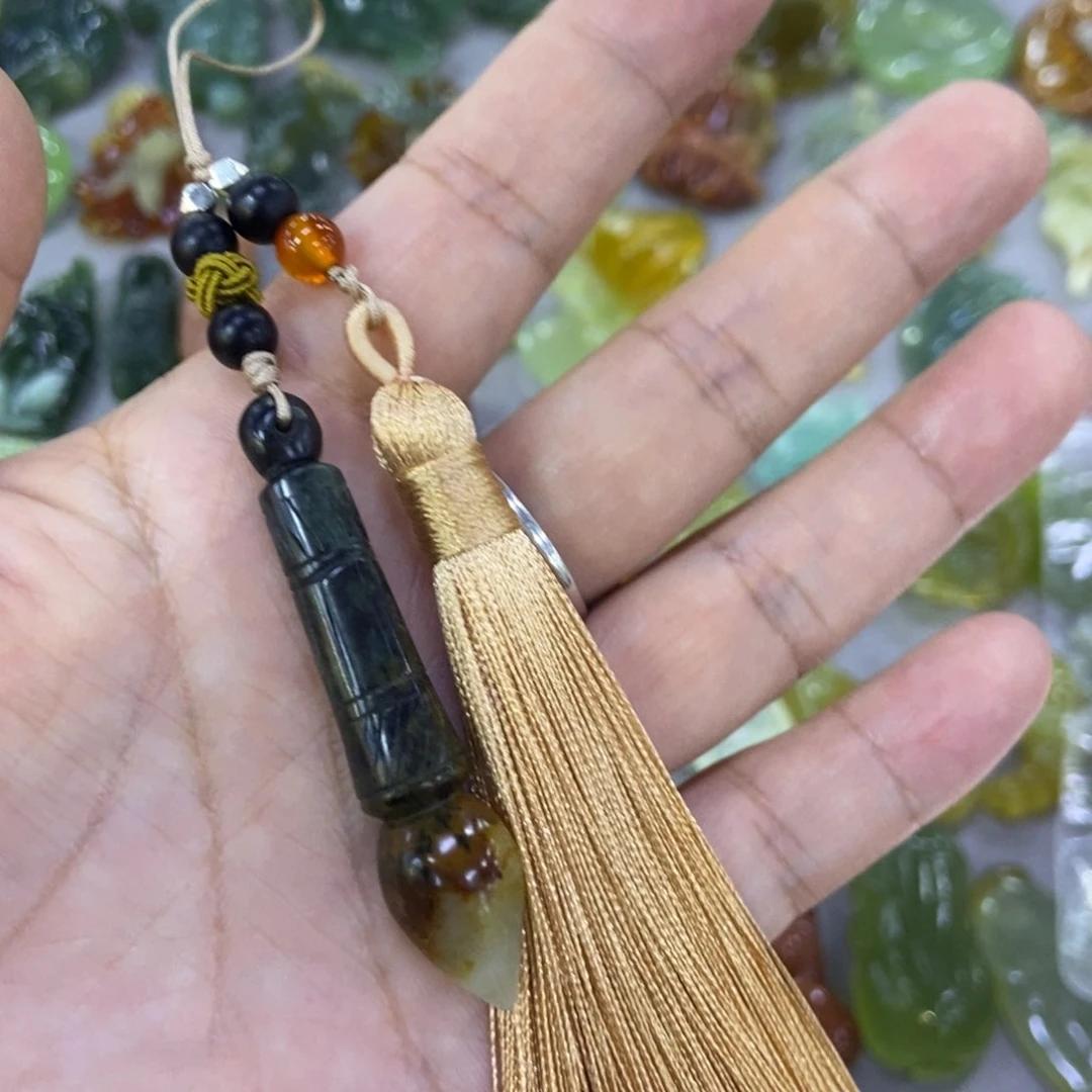 蛇纹石玉未镶嵌挂件浩**谁