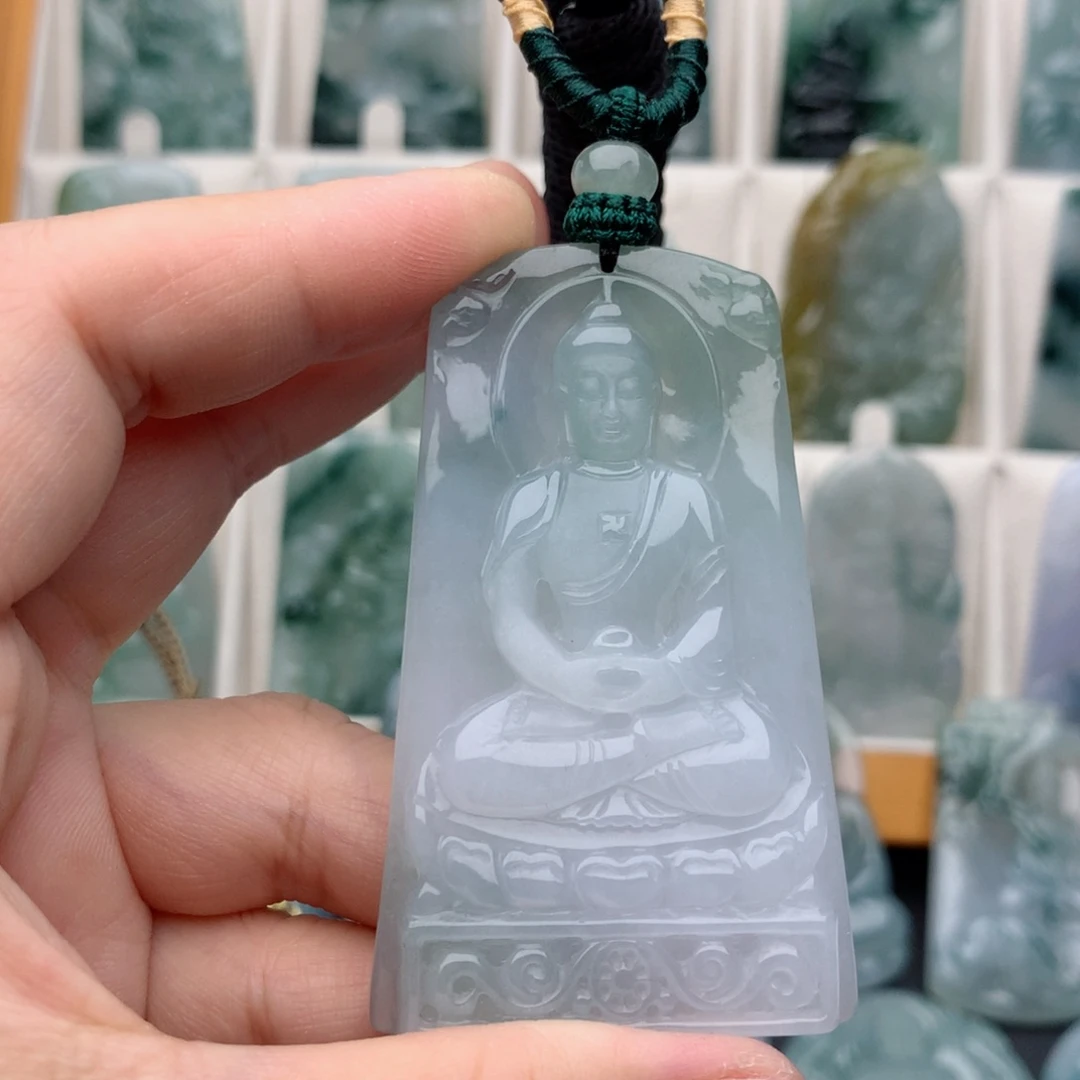 翡翠颈饰未镶嵌大日如来