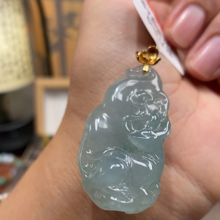 【闪购商品】颈饰18K金镶嵌翡翠64