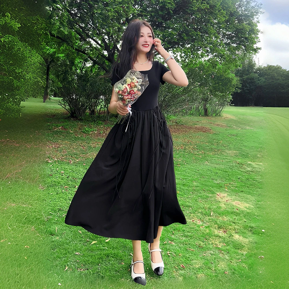 赫本风小黑裙2025夏季黑色U领短袖连衣裙女休闲百搭A字高腰长裙