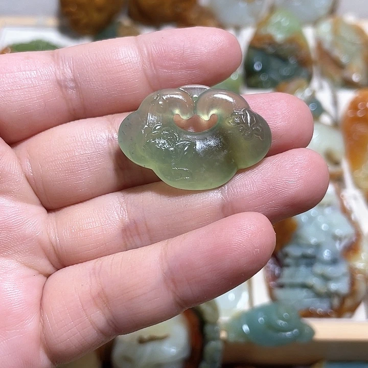 岫玉吊坠(不含链)未镶嵌