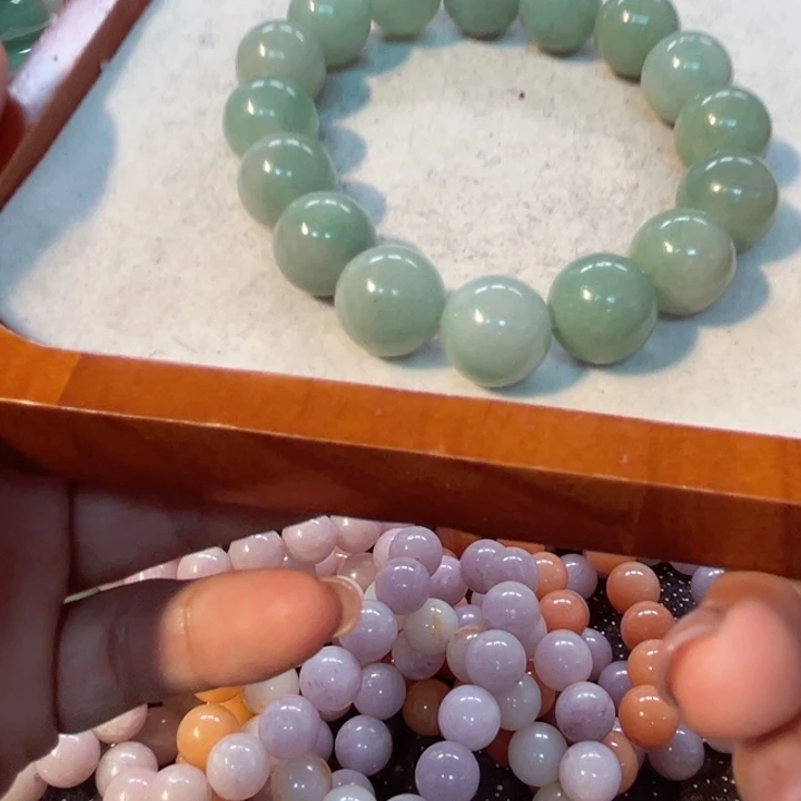 石英岩玉手镯未镶嵌