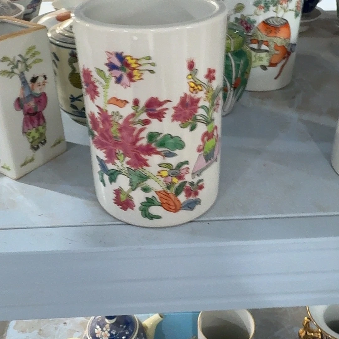瓷片摆件等物品等都会自动消失