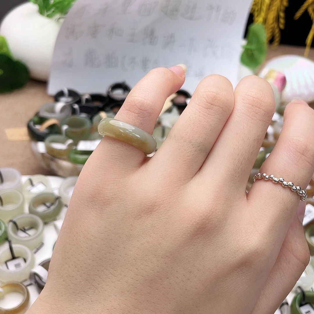未镶嵌戒指和田玉（糖玉）x61一口糖细条15.3不退换