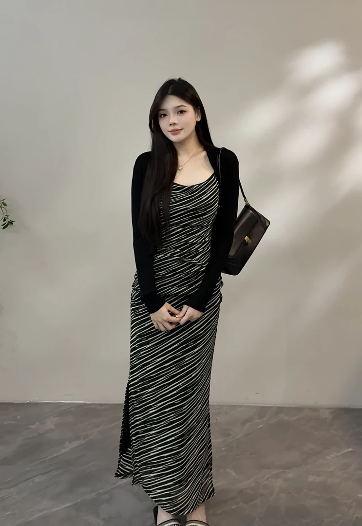 【苏苏】秋季新款开衫纯色长袖显瘦修身百搭外搭上衣DT1529