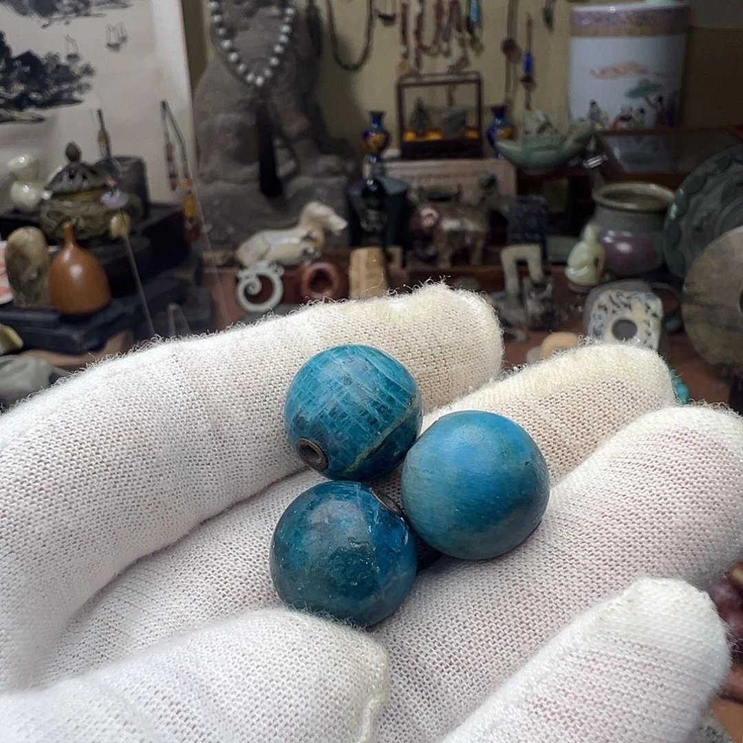 雨***虹和田玉未镶嵌颈饰