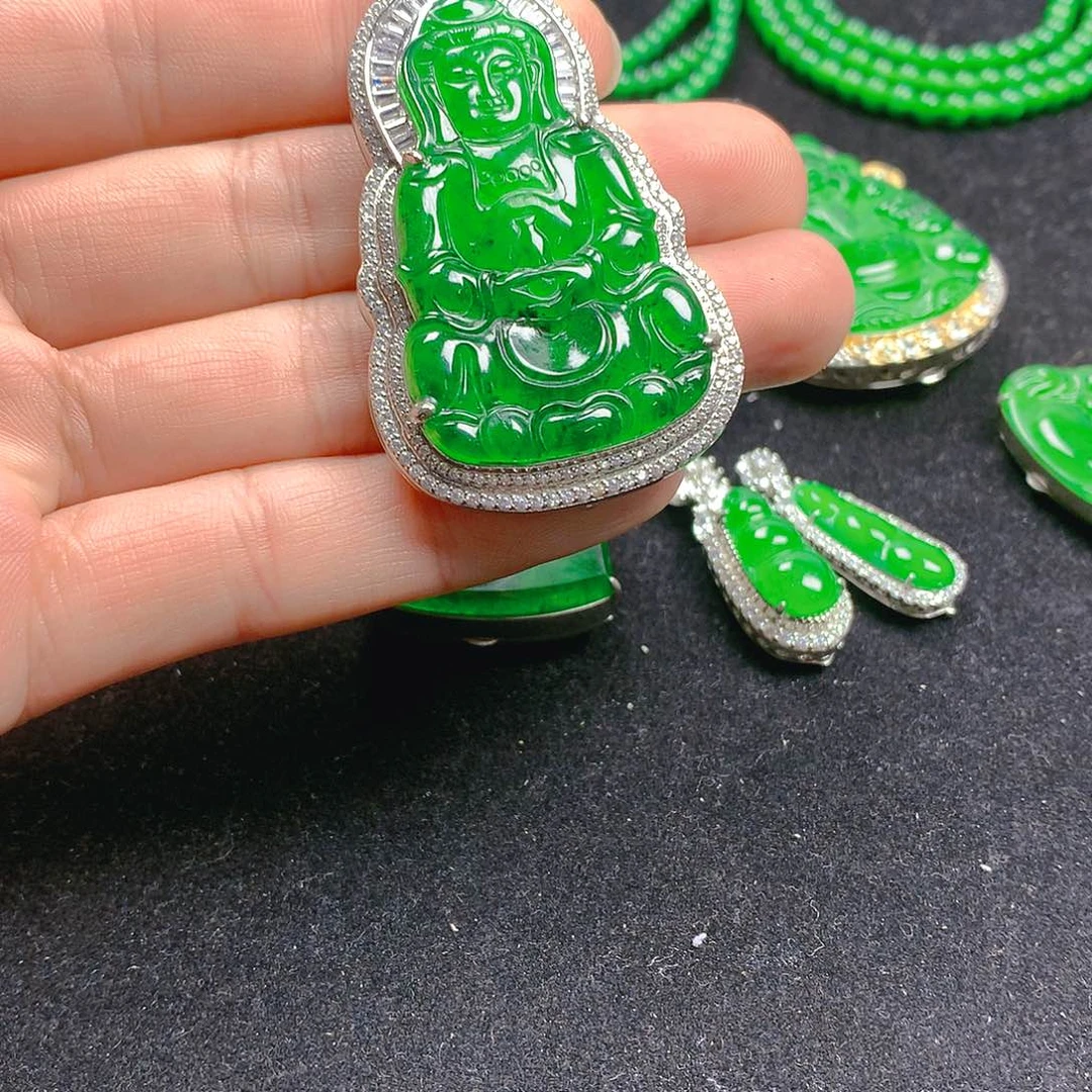 颈饰未镶嵌翡翠翡翠