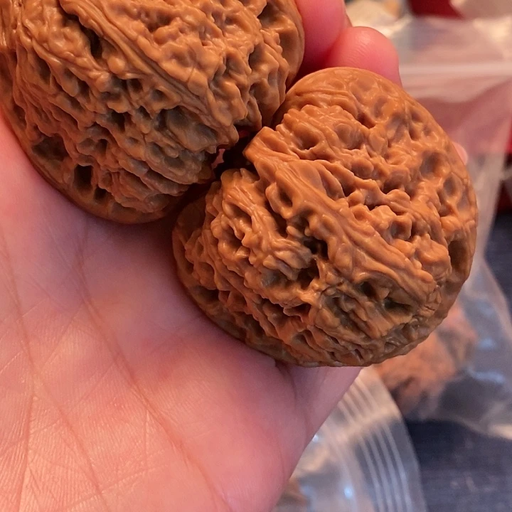 【闪购商品】文玩核桃吊坠l***r南疆是