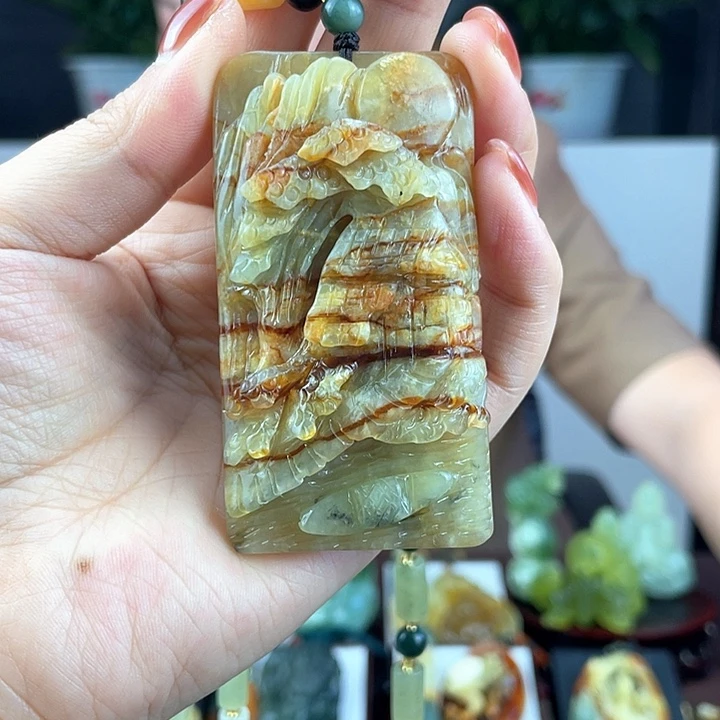 蛇纹石玉颈饰未镶嵌