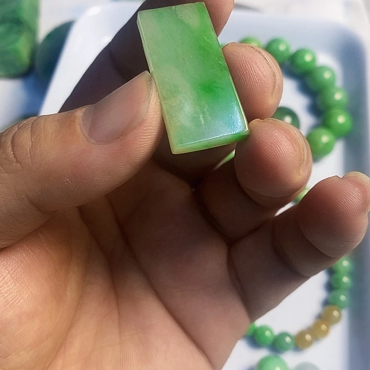 用***5散珠翡翠天然翡翠A货挂件
