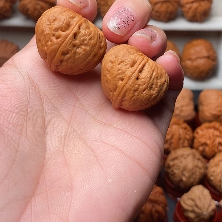文玩核桃吊坠屁桃