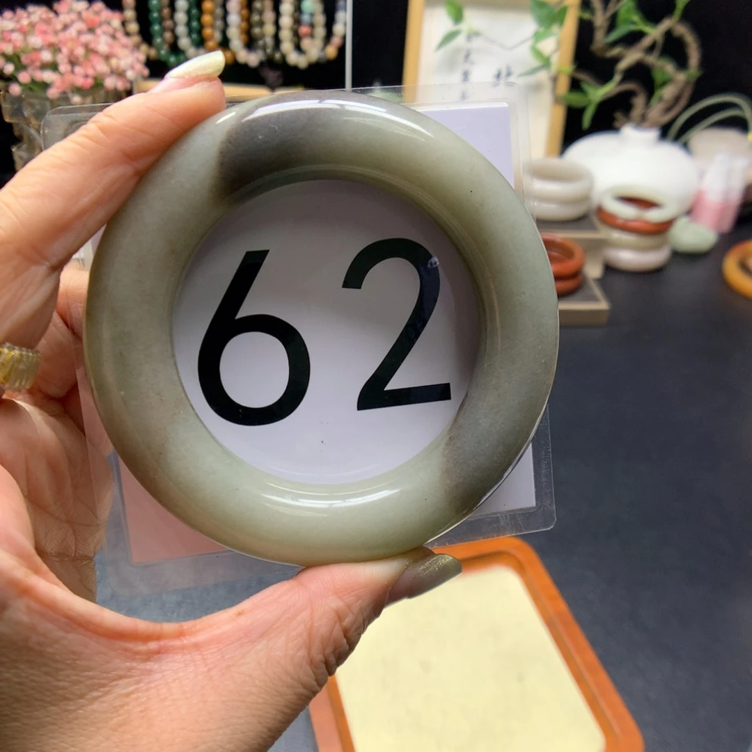 石英质玉手镯未镶嵌芳****多