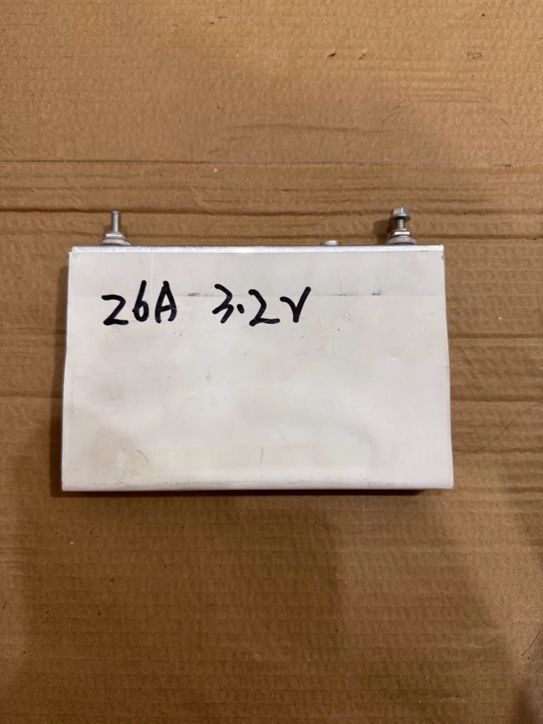 带螺柱26A品牌刀片电池（做强起，电动车三轮车电瓶）