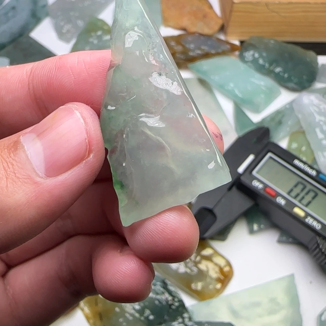 定制翡翠未镶嵌不包工