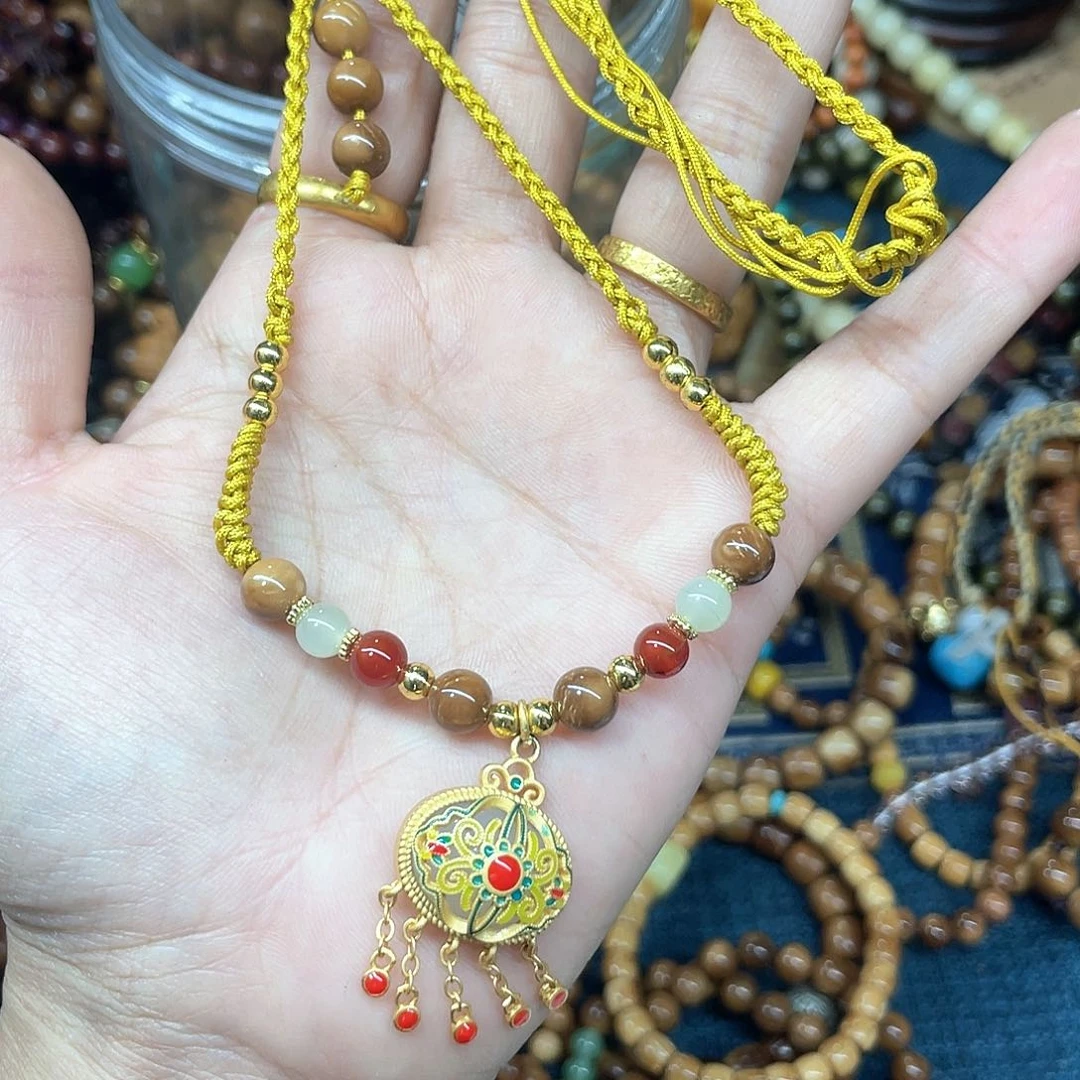 维腊木（绿檀）无事牌