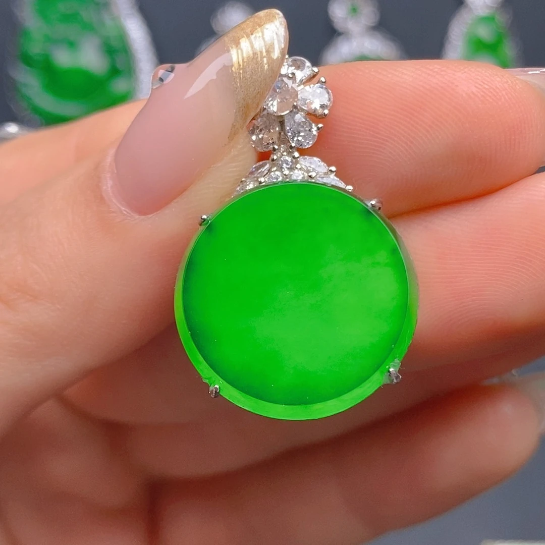 颈饰银S925镶嵌翡翠