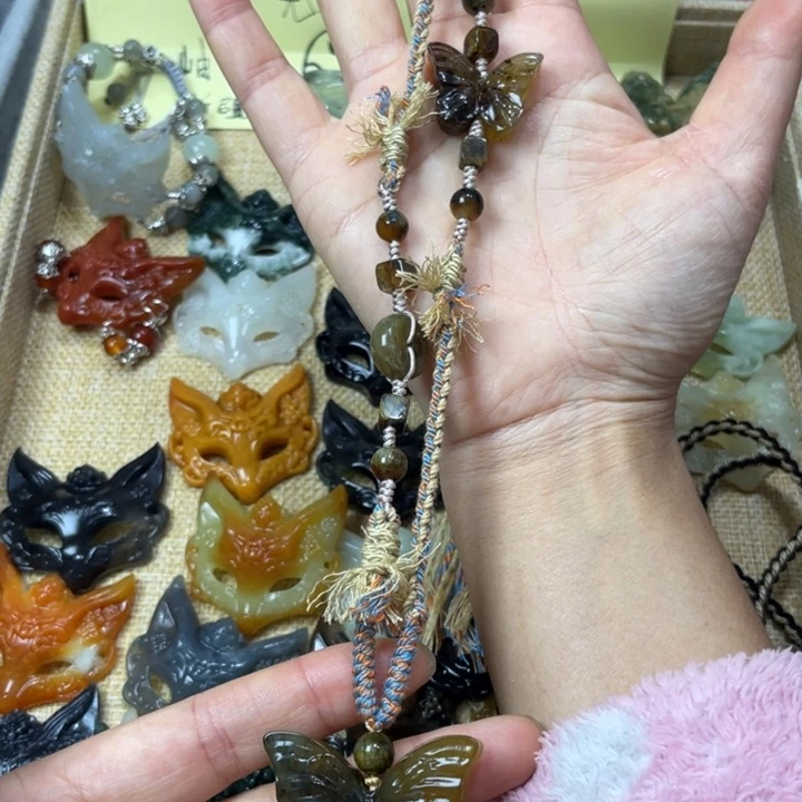 蛇纹石玉合金颈饰