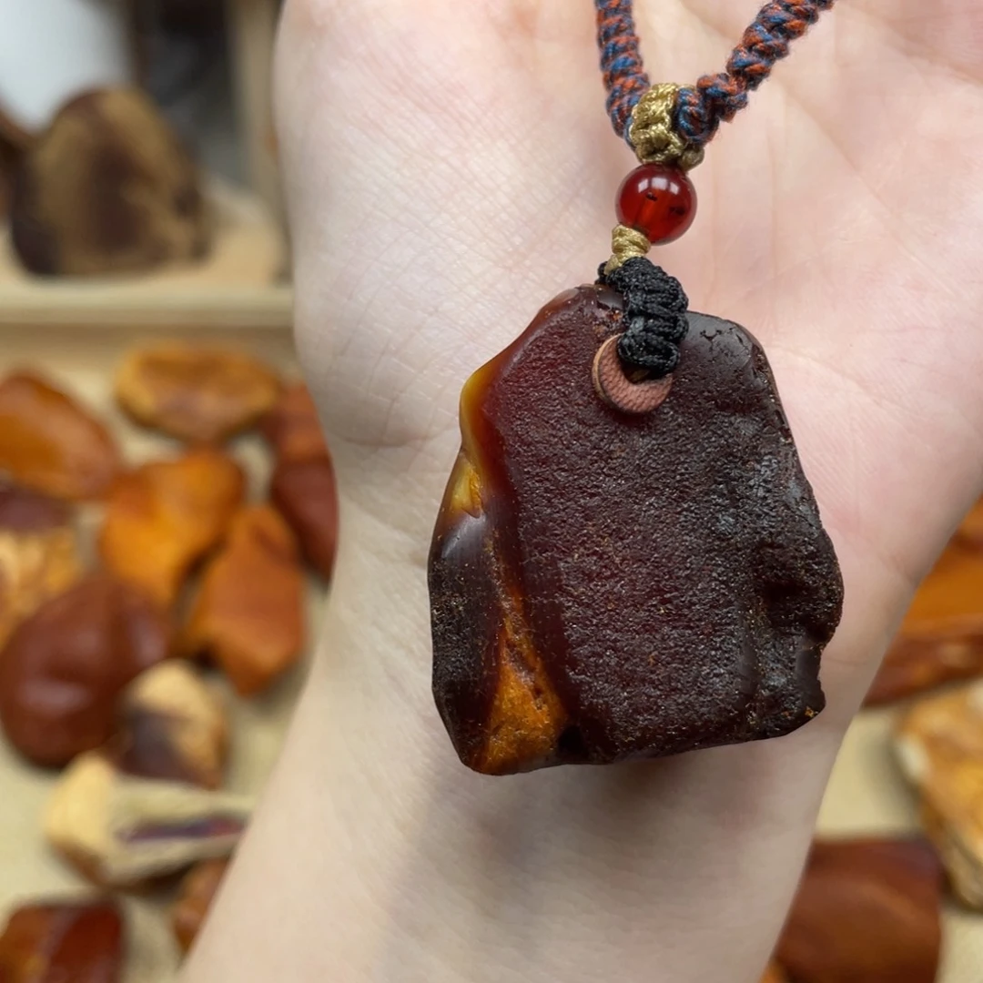 未镶嵌琥珀珠宝奇石