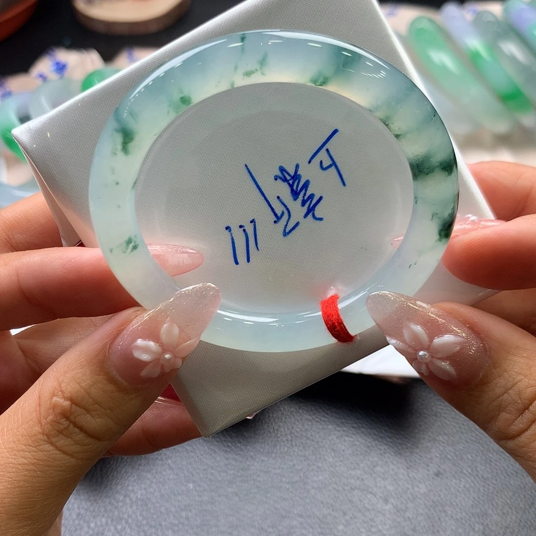 毛***达未镶嵌手镯（圆镯）翡翠8号