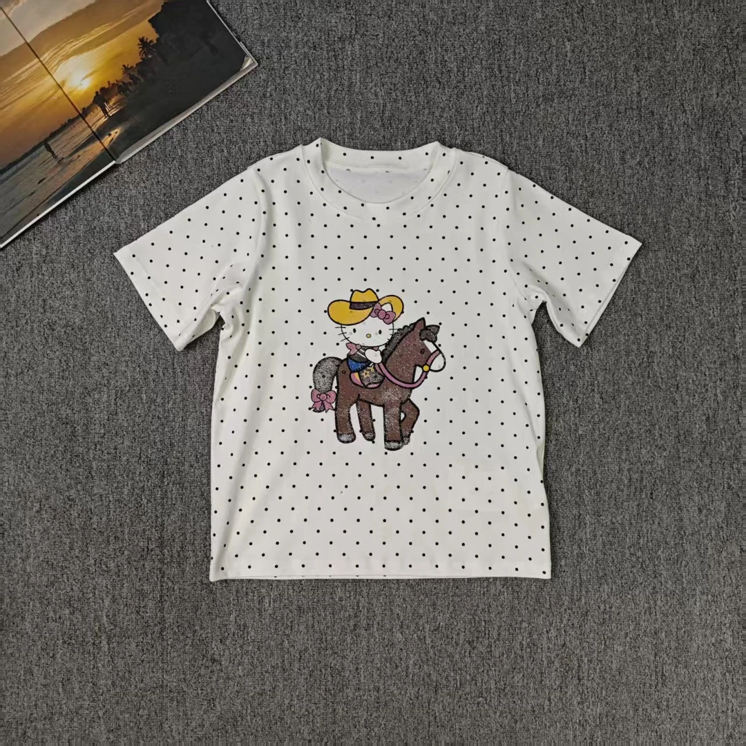 13393余小鱼【你好kt】白色波点骑马小猫卡通印花夏季短袖T恤女装