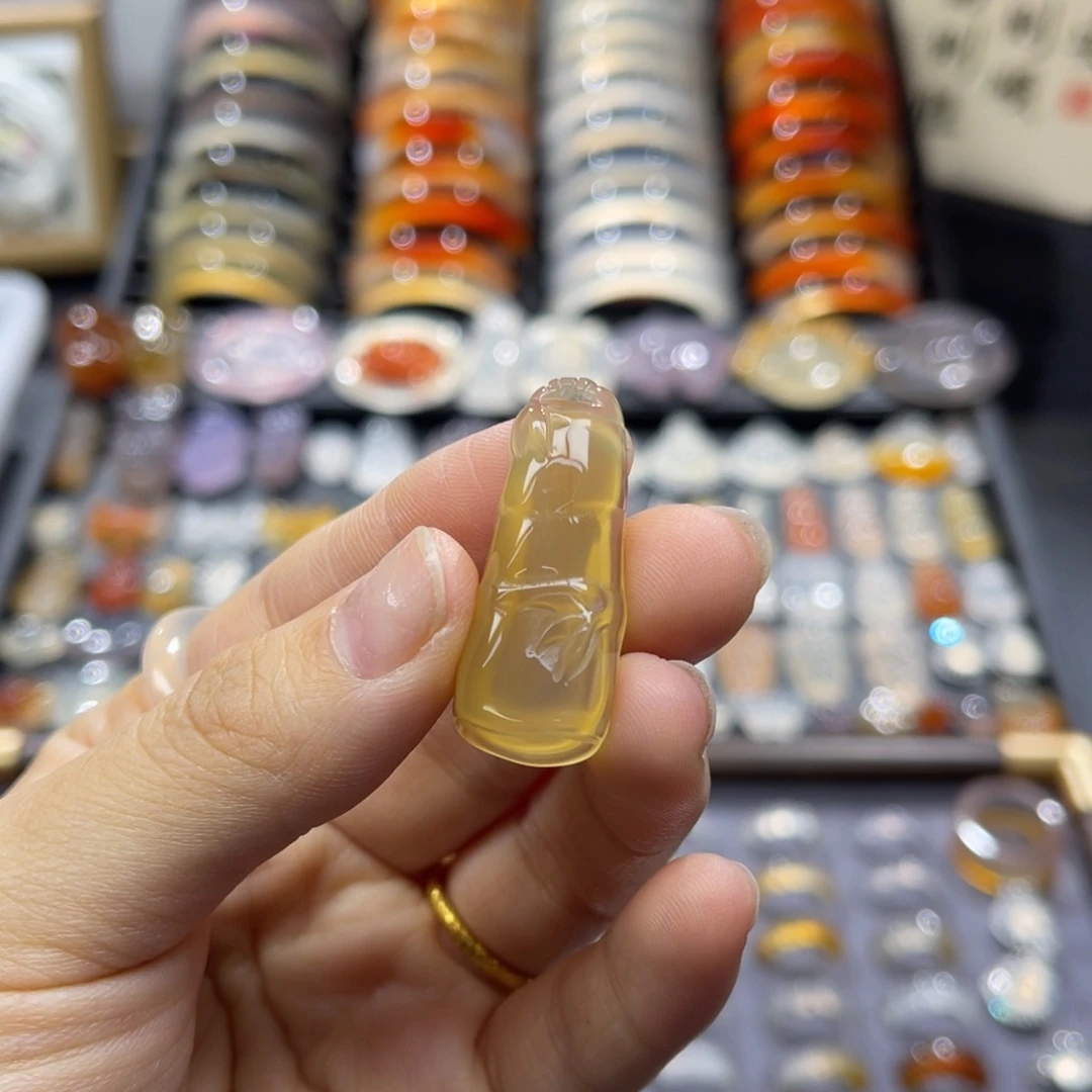 玛瑙/玉髓未镶嵌颈饰