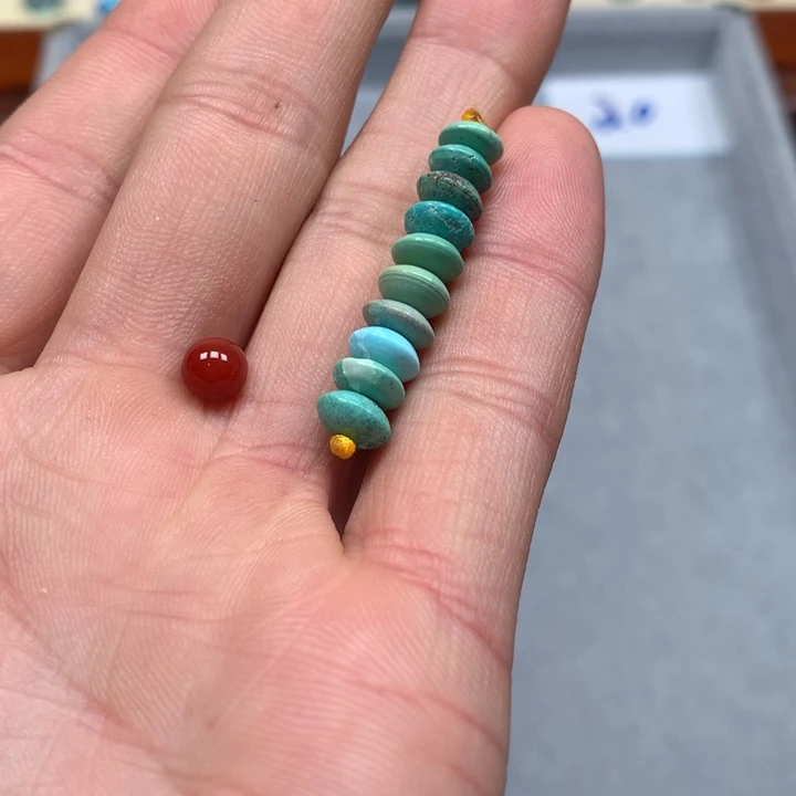 南红玛瑙配饰未镶嵌