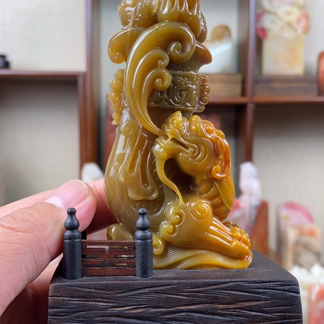 巴林石其他巴林石手工雕古兽樽摆件