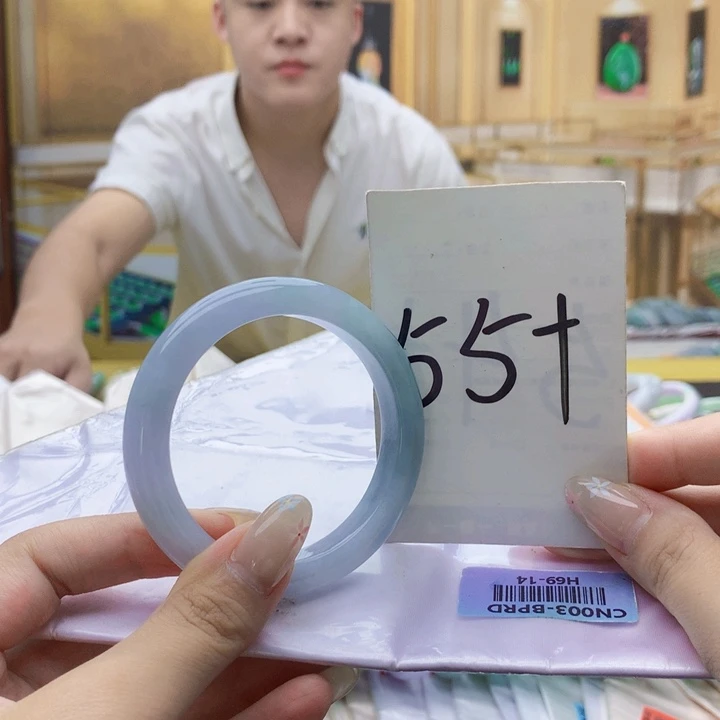 翡翠未镶嵌手镯0009……